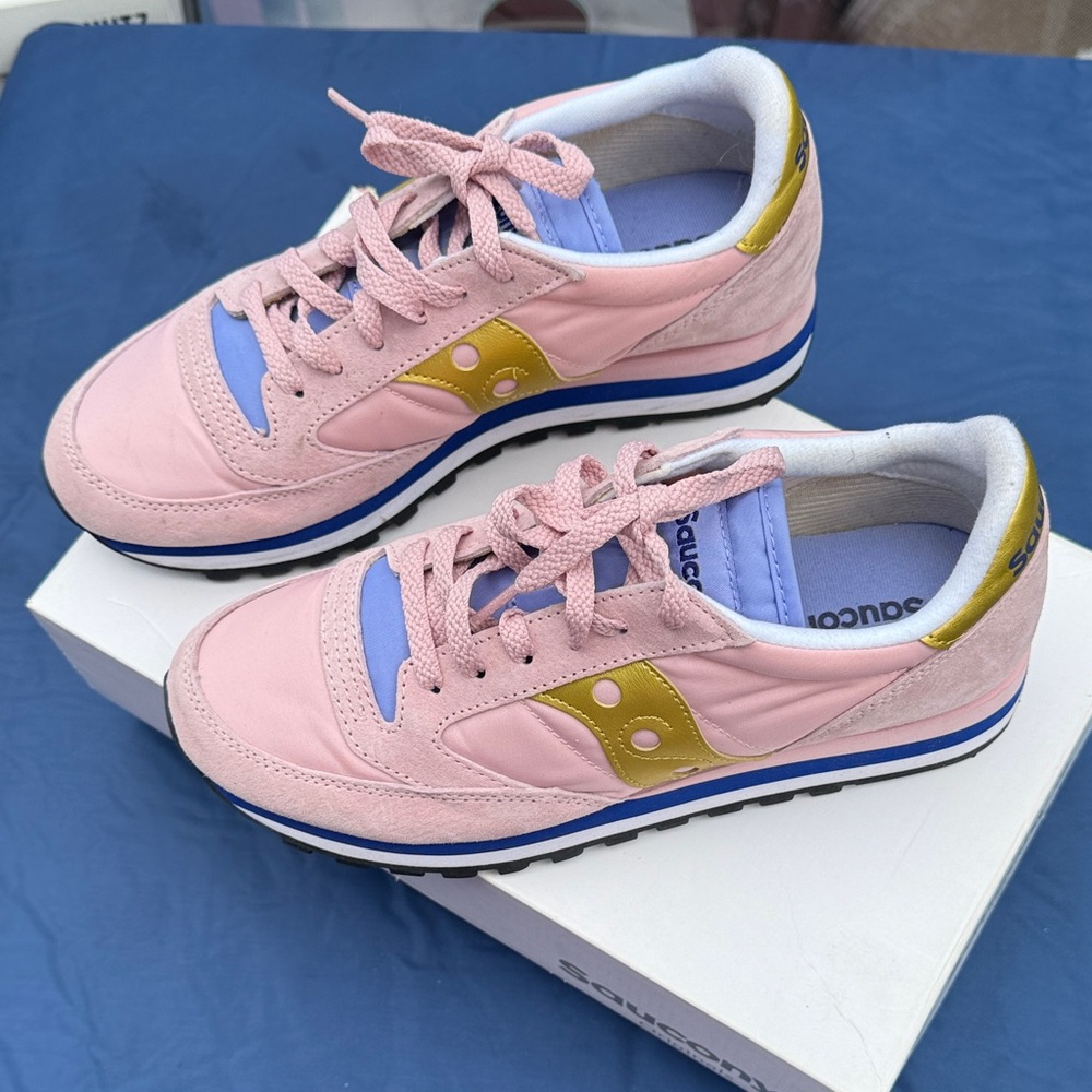 Saucony Women's Sneakers in Pink and Gold